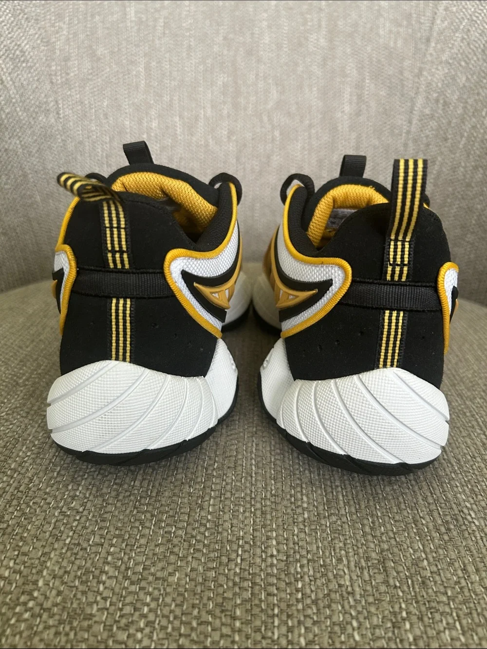 Adidas Intimidation Low Sneakers